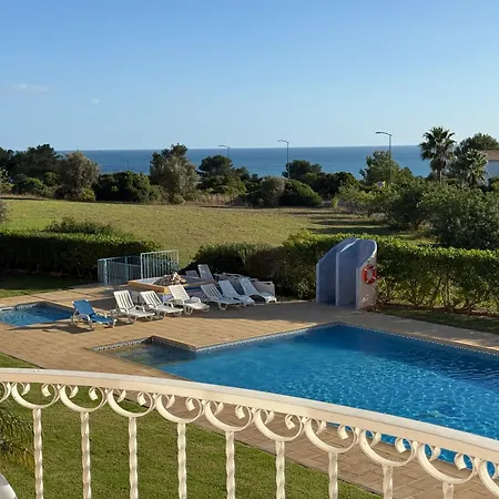 Marinha Coast Vue Mer, Rooftop, Piscine, à Da Marinha *