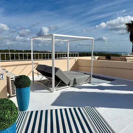 Marinha Coast Vue Mer, Rooftop, Piscine, à Da Marinha *