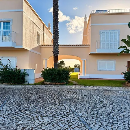 Marinha Coast Vue Mer, Rooftop, Piscine, à Da Marinha
